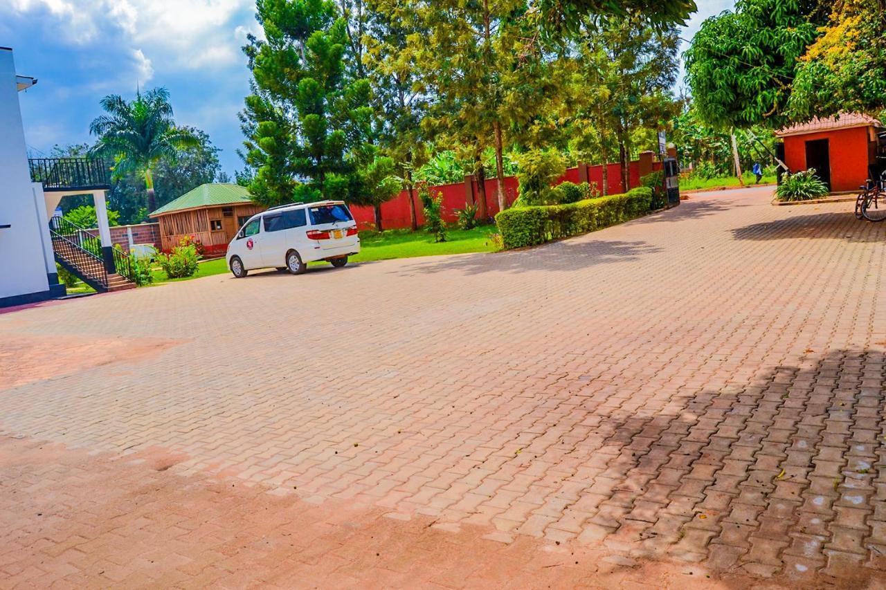 Bilkon Hotel Jinja Kültér fotó