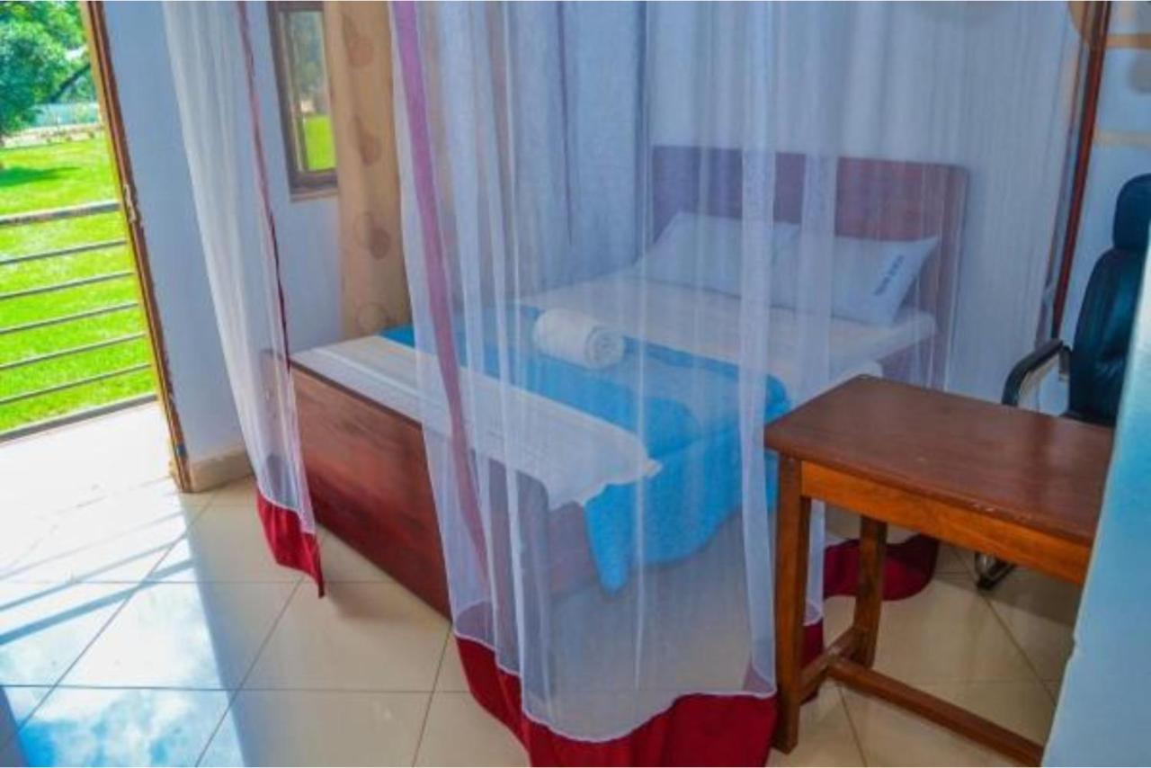 Bilkon Hotel Jinja Kültér fotó