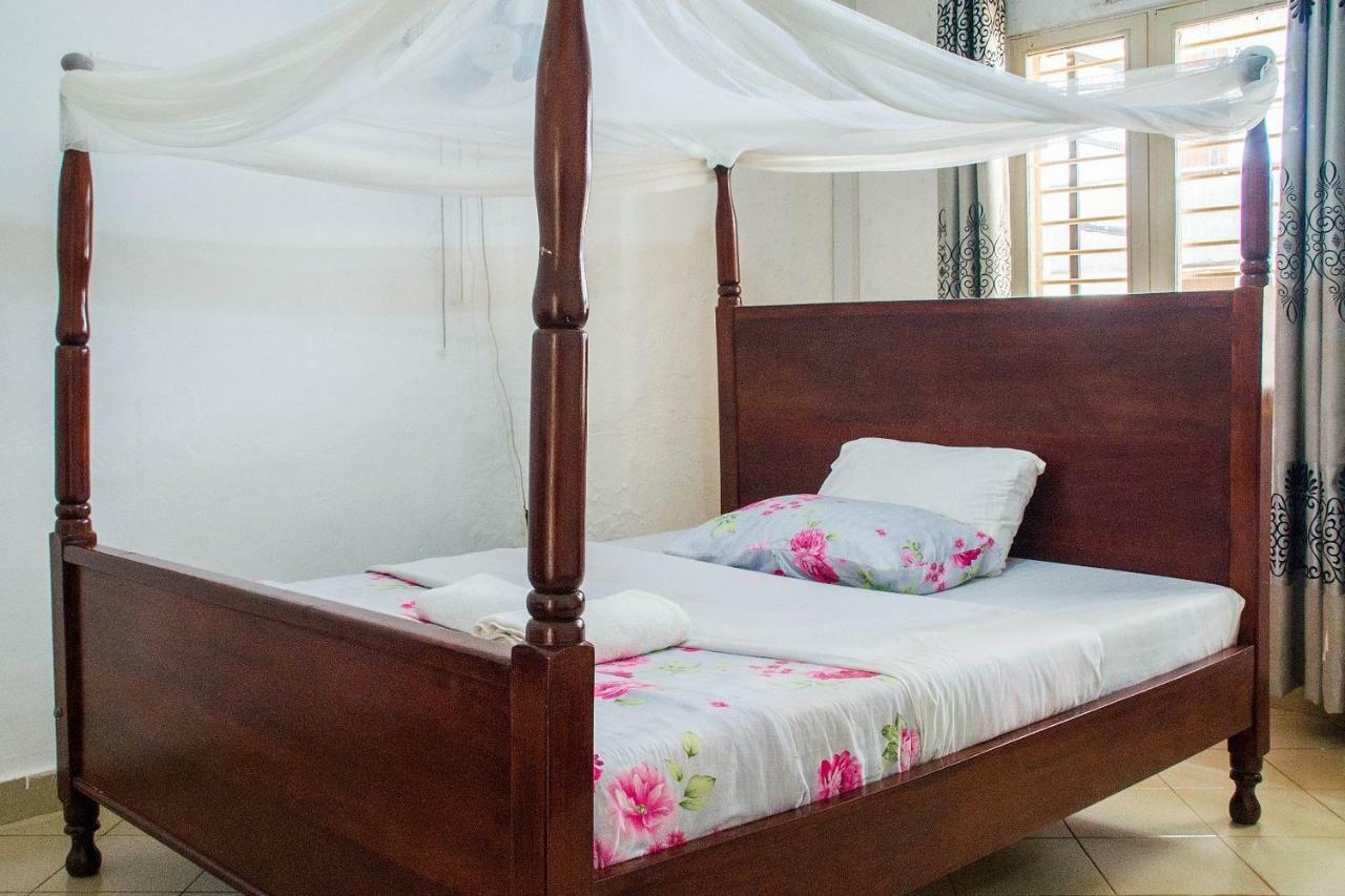 Bilkon Hotel Jinja Kültér fotó